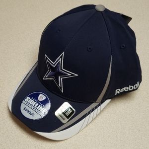Dallas Cowboys on field star ball cap. S/M NWT